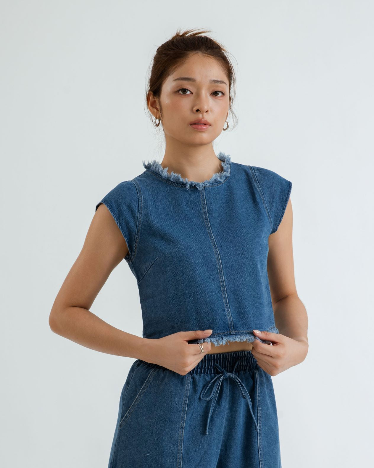 Frayed Hem Cap Sleeve Denim Top (Denim)