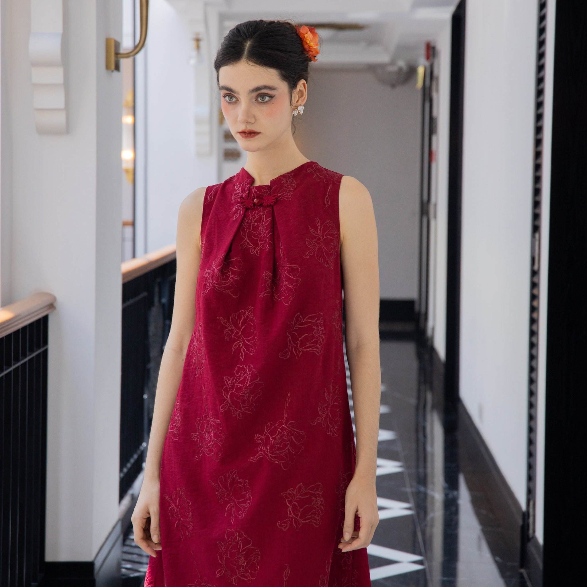 Floral Rouge Pleated Neckline Cheongsam Dress (Red)