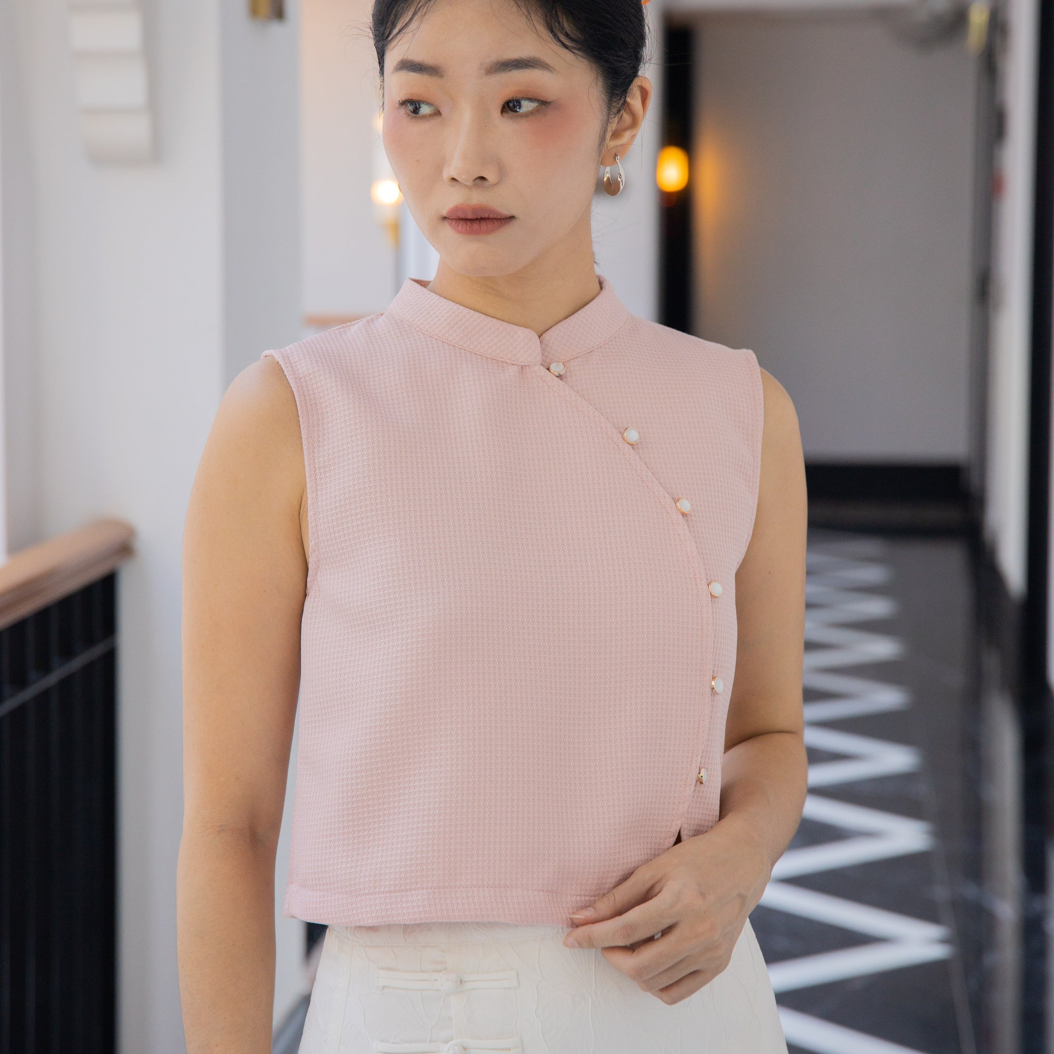 Elysse Mandarin Collar Side Buttons Cheongsam Top (Pink)