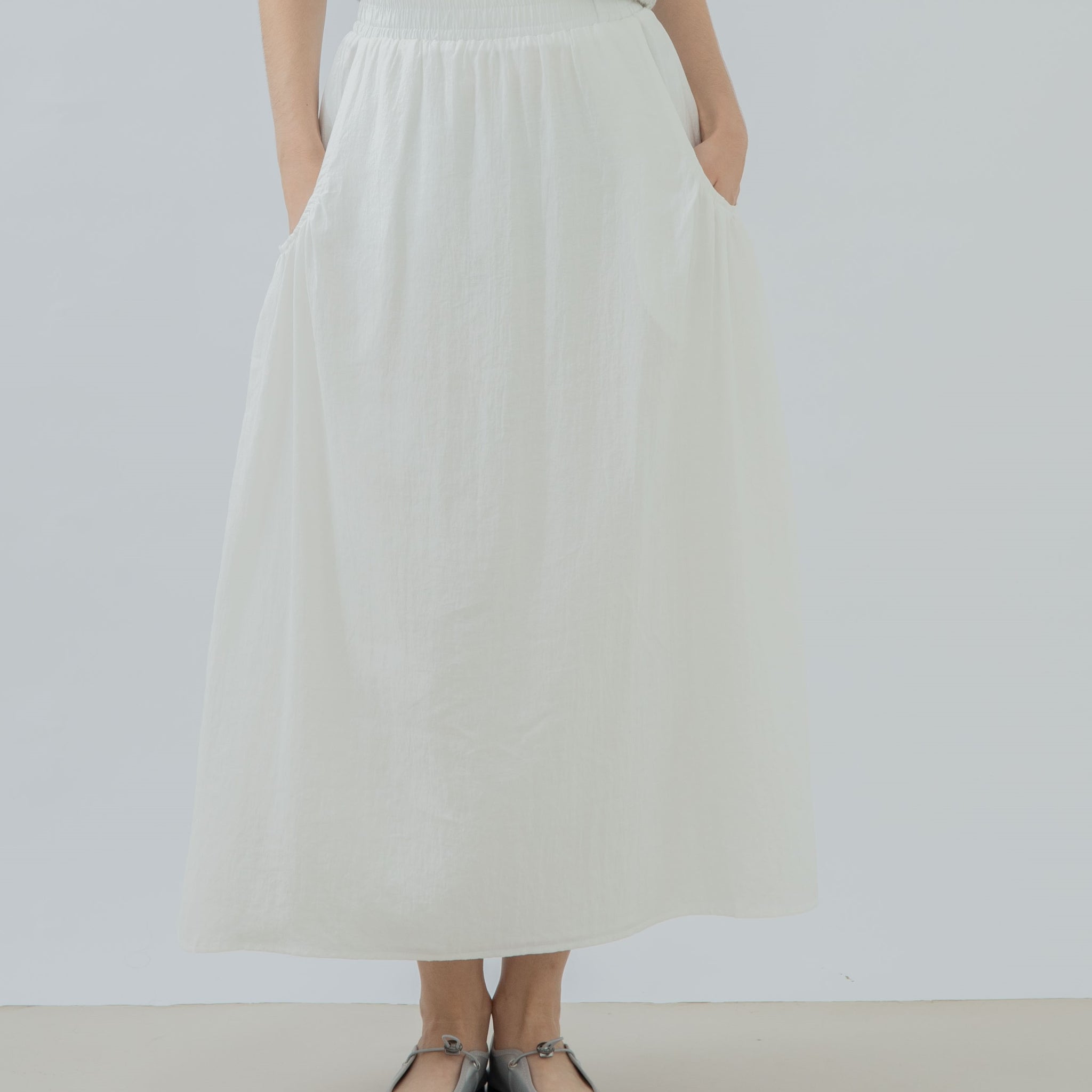 Pocket Detail Elastic Flare Skirt (White)