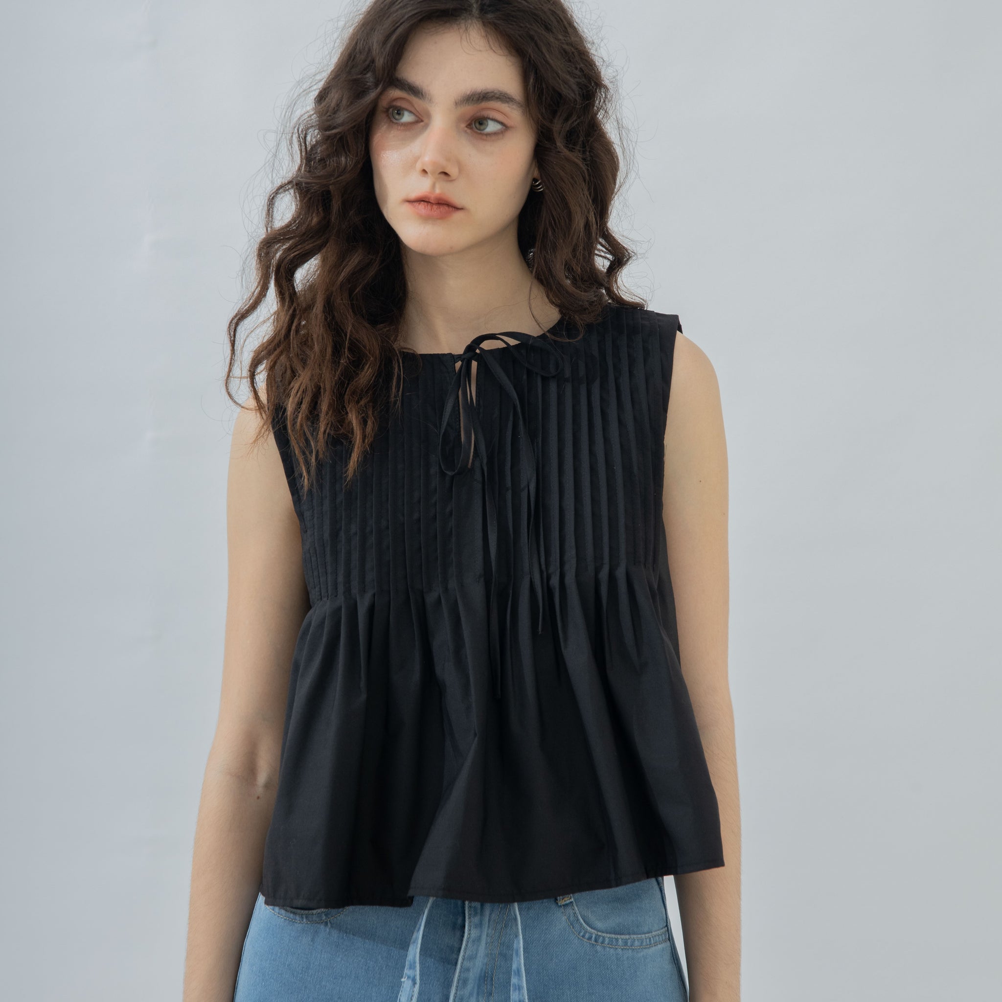 Sleeveless Pintuck Front-Tie Top (Black)