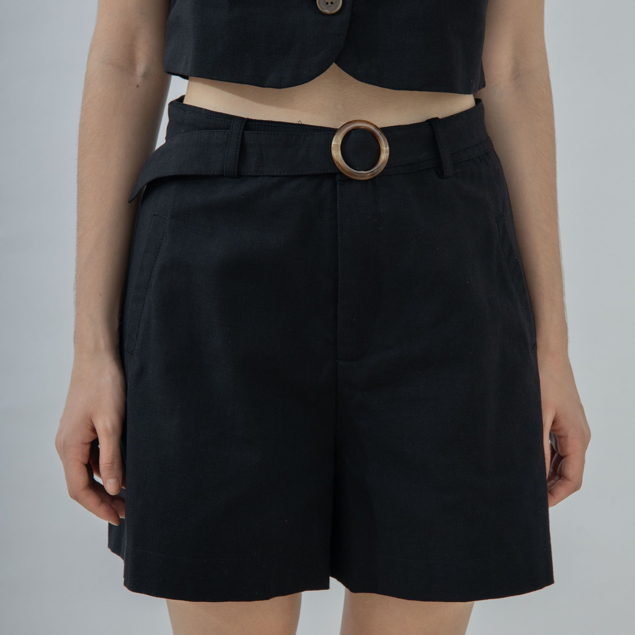 Lino Cotton Belt Shorts (Black)