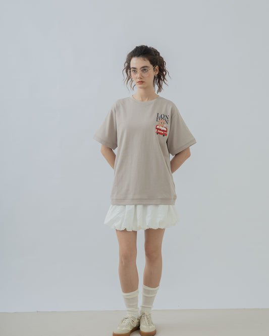 LULU On London Buss Embroidery Graphic Tee (Khaki Grey)