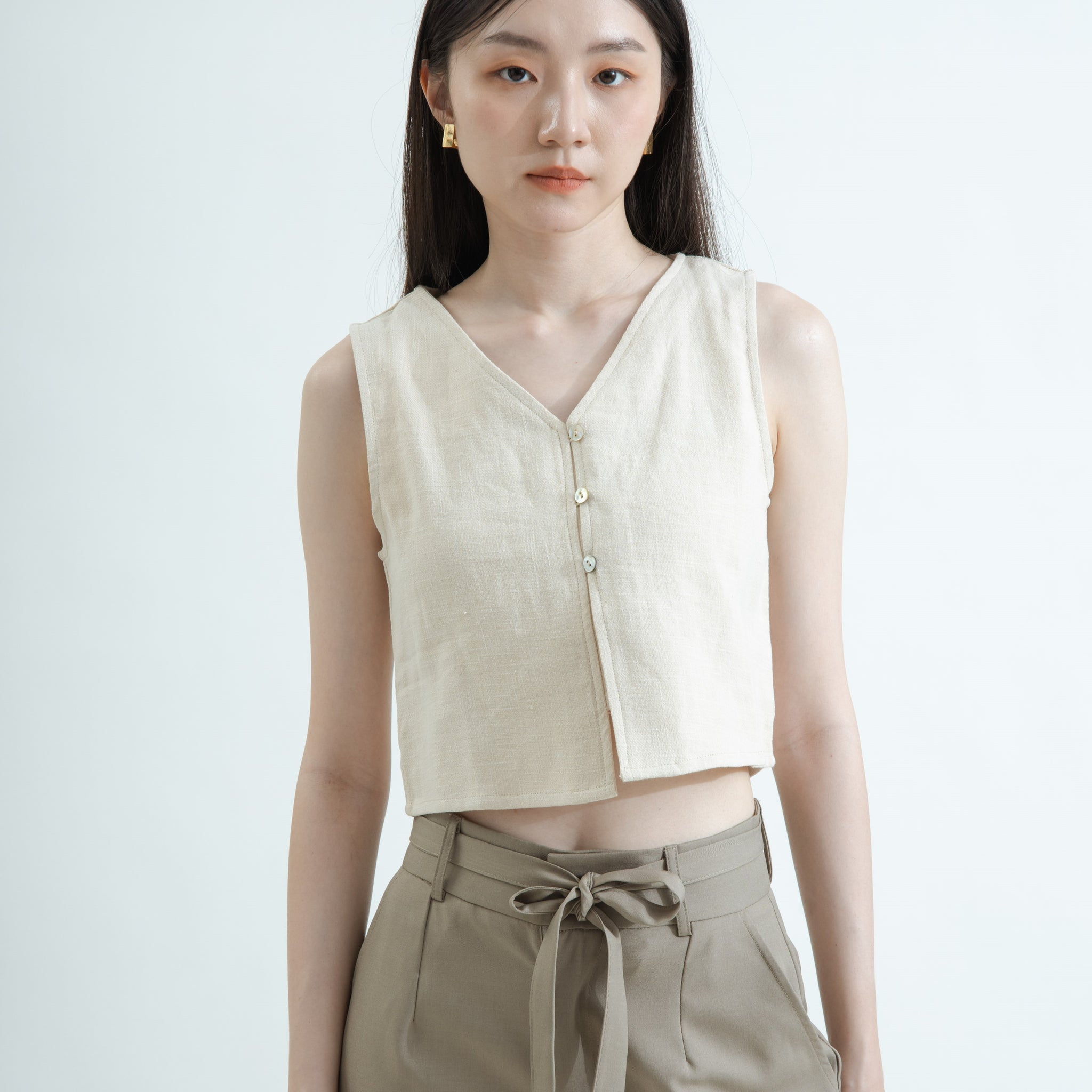 V-neck Button Down Sleeveless Linen Top (Beige)