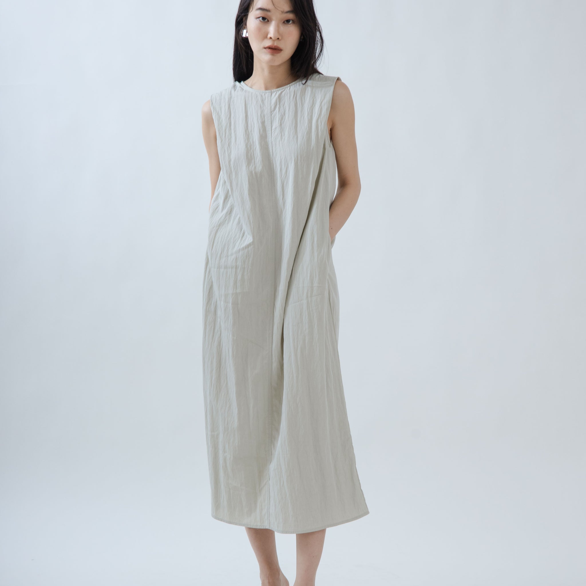 Boxy Straight Cut Sleeveless Dress (Pale Green)